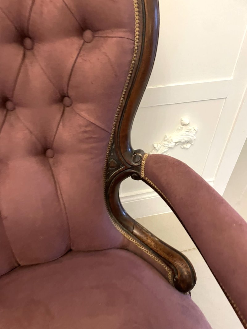 Unusual Pair of Antique Victorian Quality Carved Walnut Armchairs - Image 4